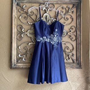 Blondie Size 3 Navy Prom or Homecoming dress.